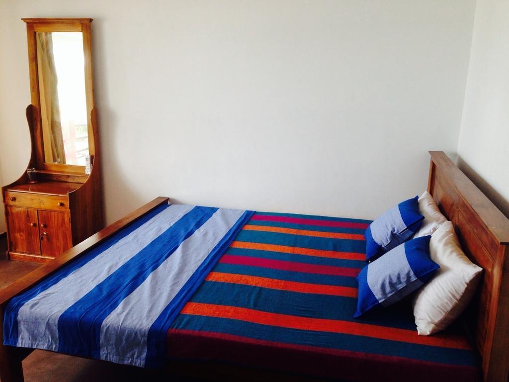 Rainbow Beach Hotel Хикадува Екстериор снимка