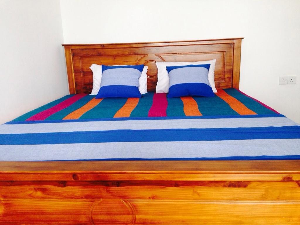 Rainbow Beach Hotel Хикадува Екстериор снимка