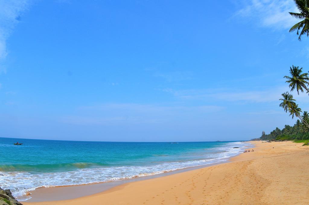 Rainbow Beach Hotel Хикадува Екстериор снимка