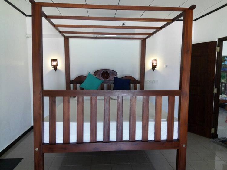 Rainbow Beach Hotel Хикадува Екстериор снимка